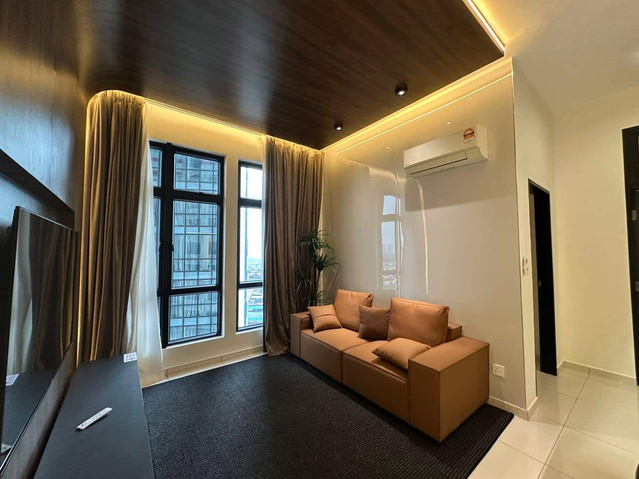 Condo Space Residency 5