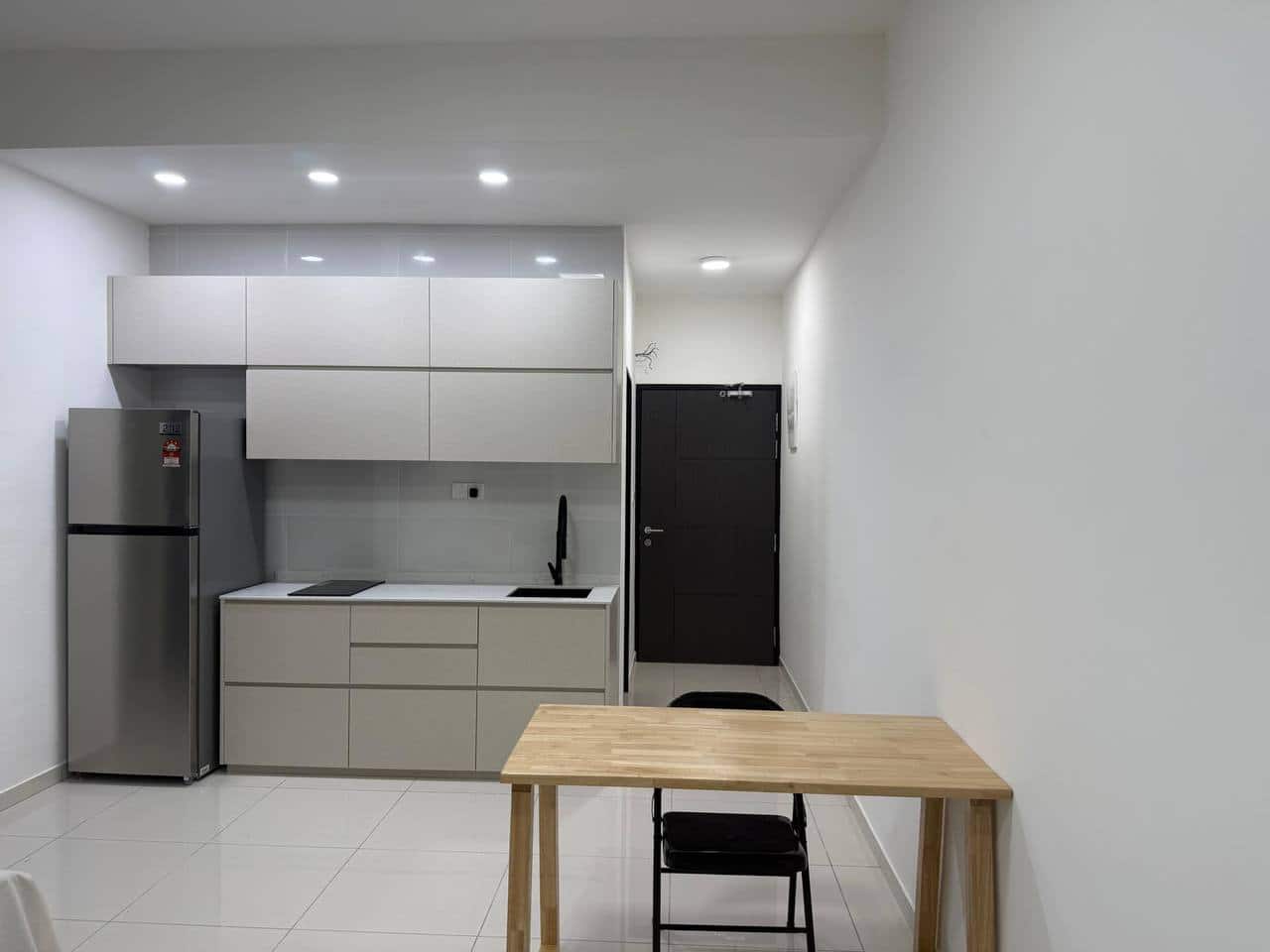 Apartment Space Residency 4