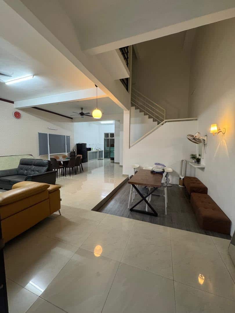 House Larkin 1