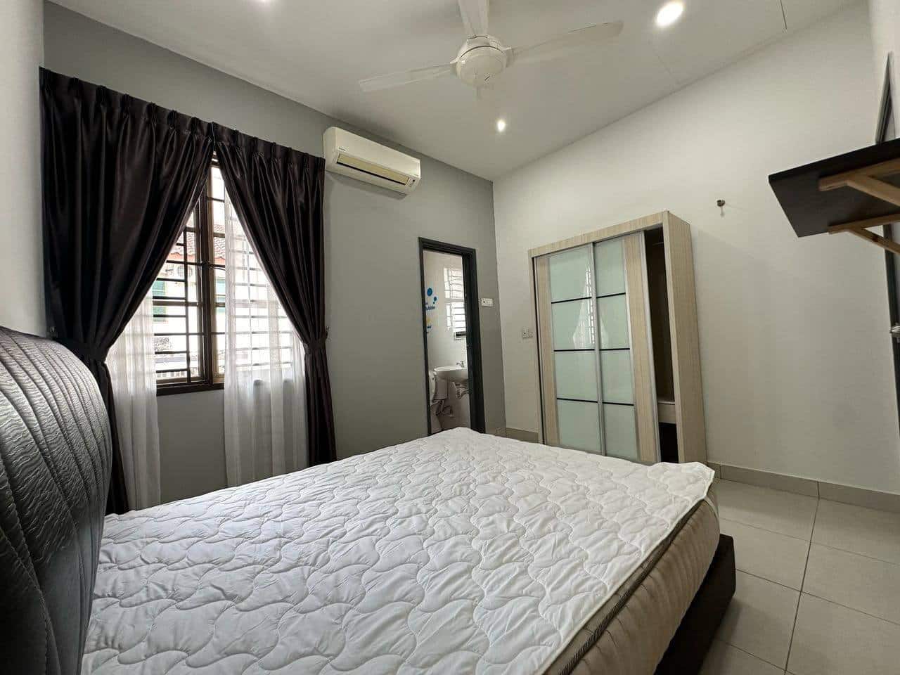 Common room with private bathroom Bandar Dato Onn 2