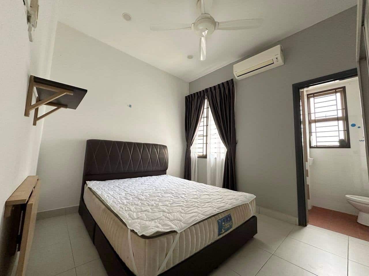 Common room with private bathroom Bandar Dato Onn