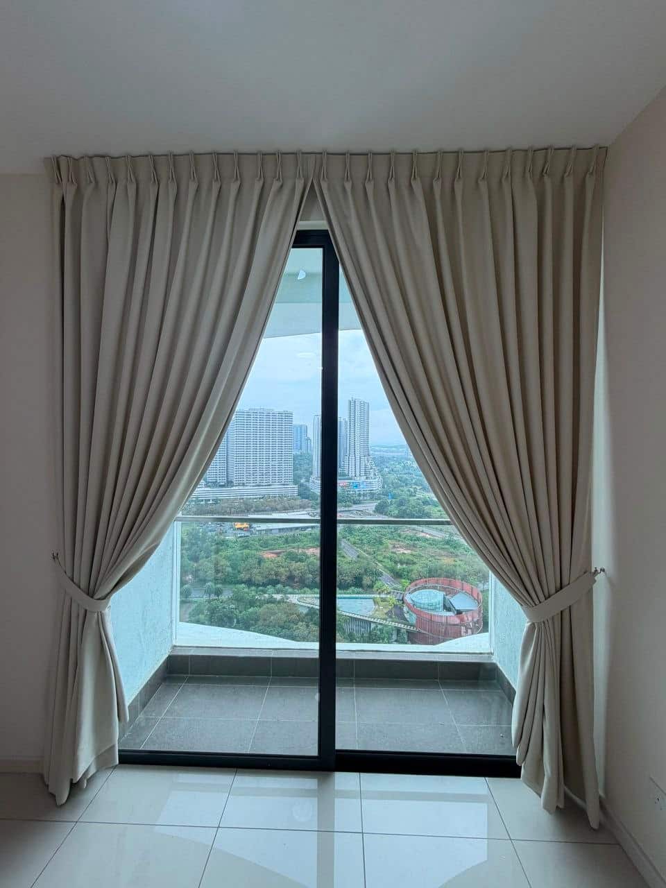 Condo Macrolink Residence 8