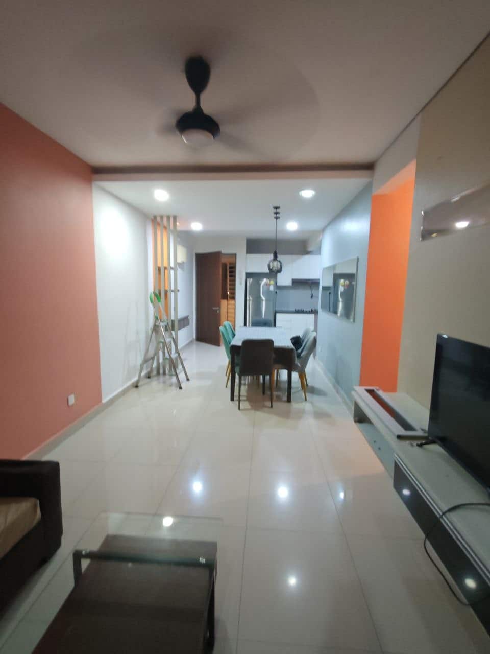 Condominium Larkin Height 4
