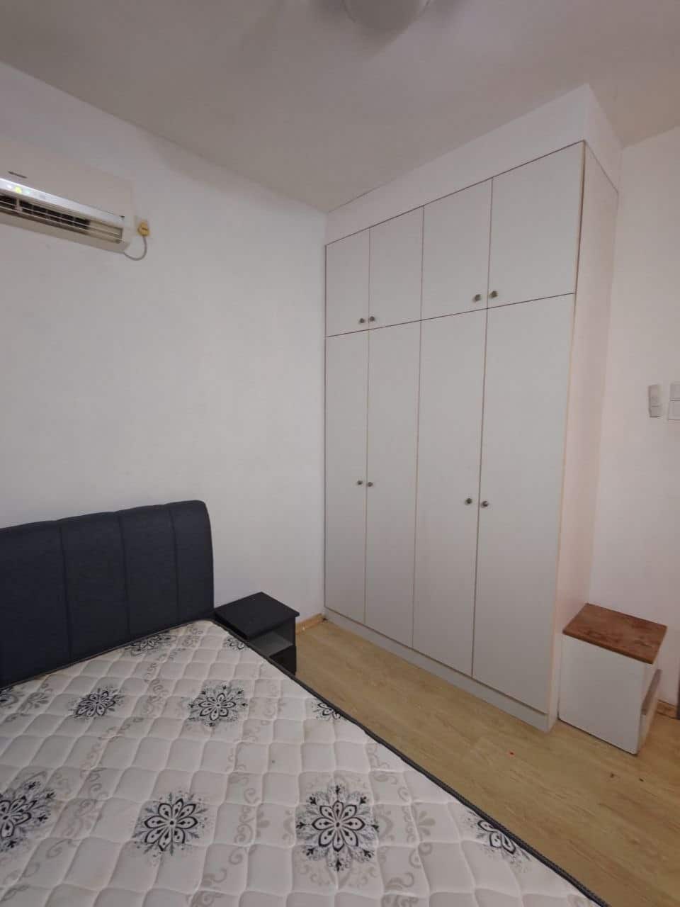 Condominium Larkin Height 6