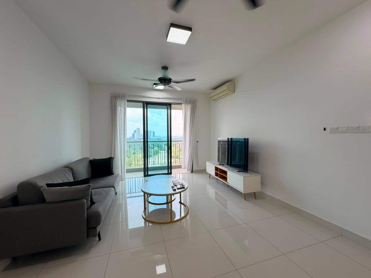 Condo Puteri Harbour 1