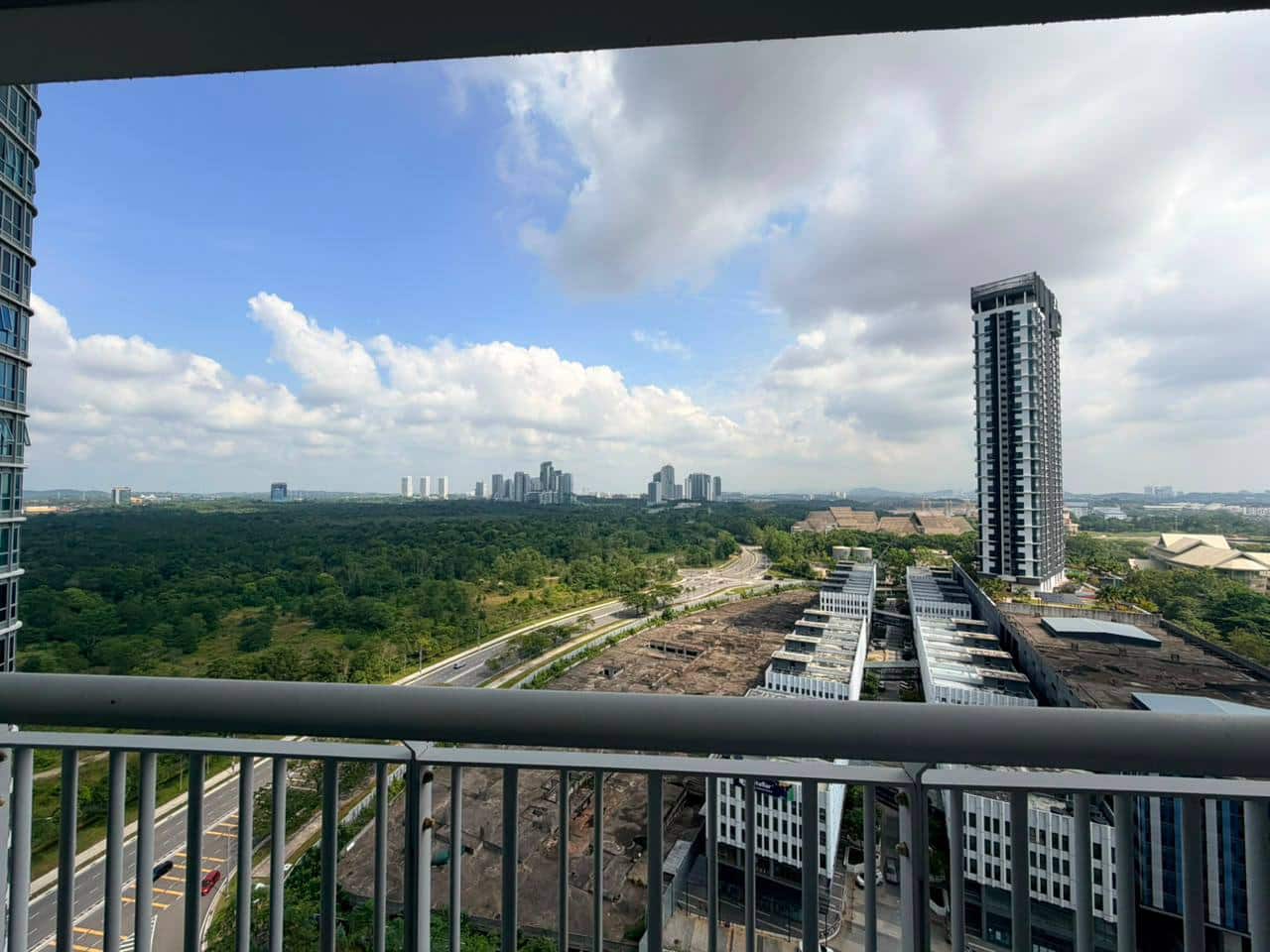 Condominium Puteri Harbour 11