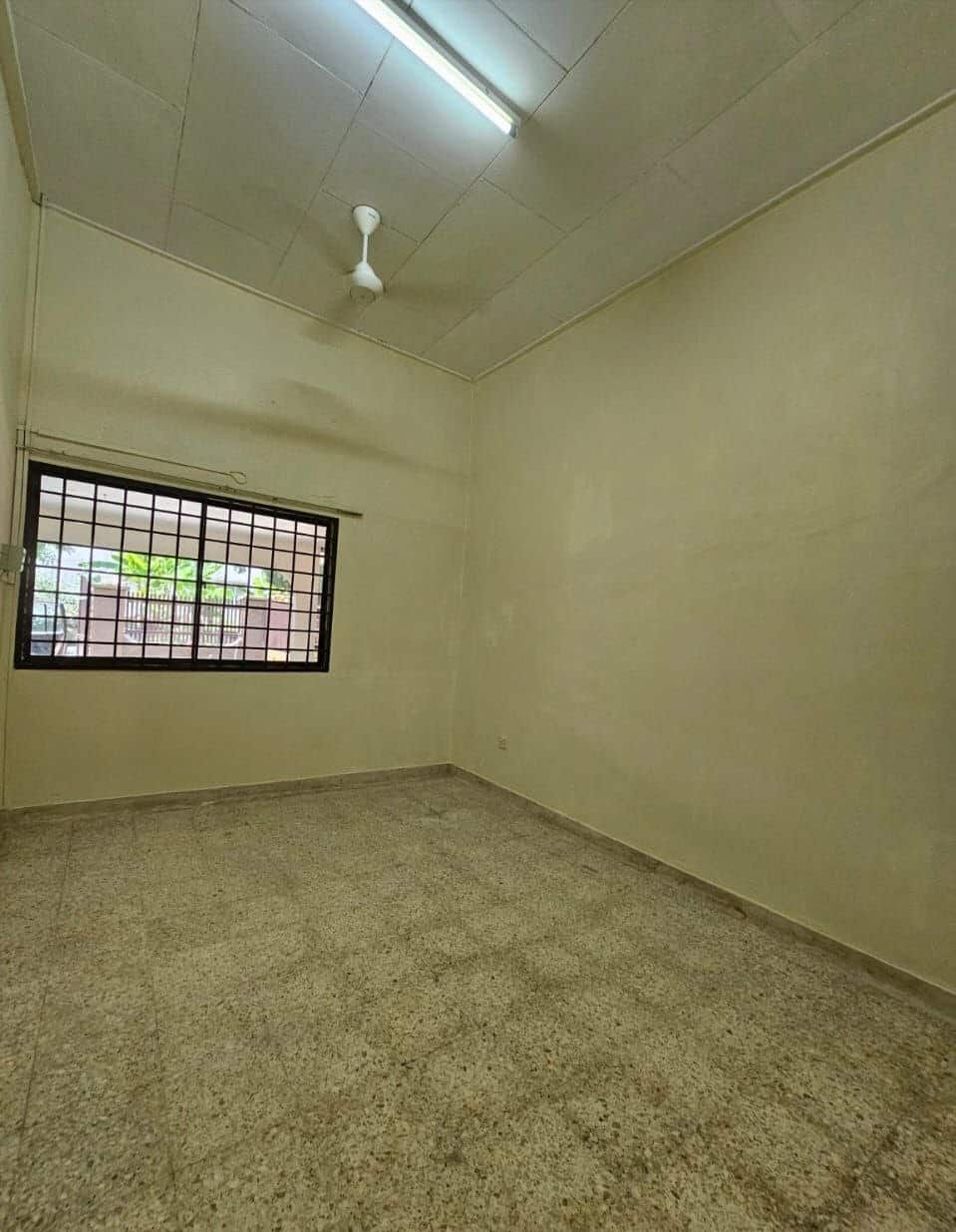 Single Storey Taman Perling 6