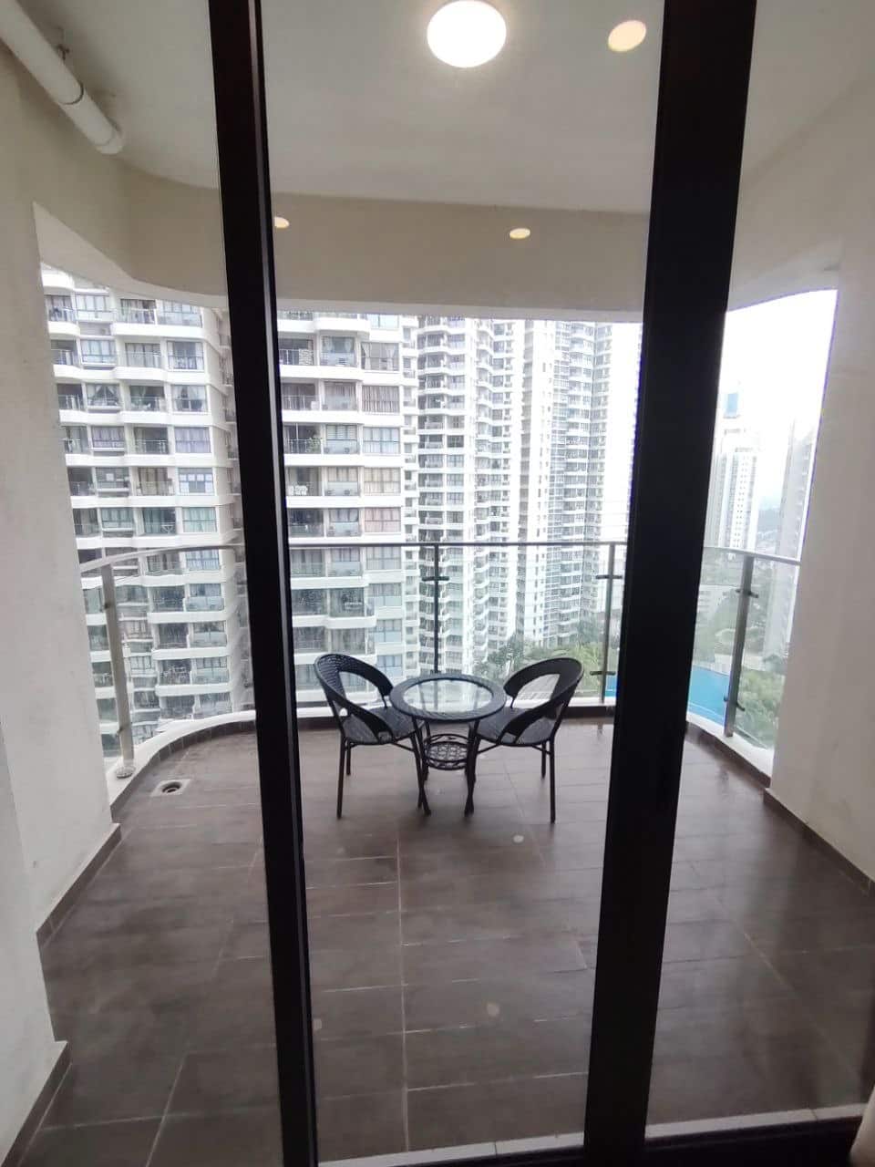 Condo Country Garden Bay Point 4B Danga Bay 4