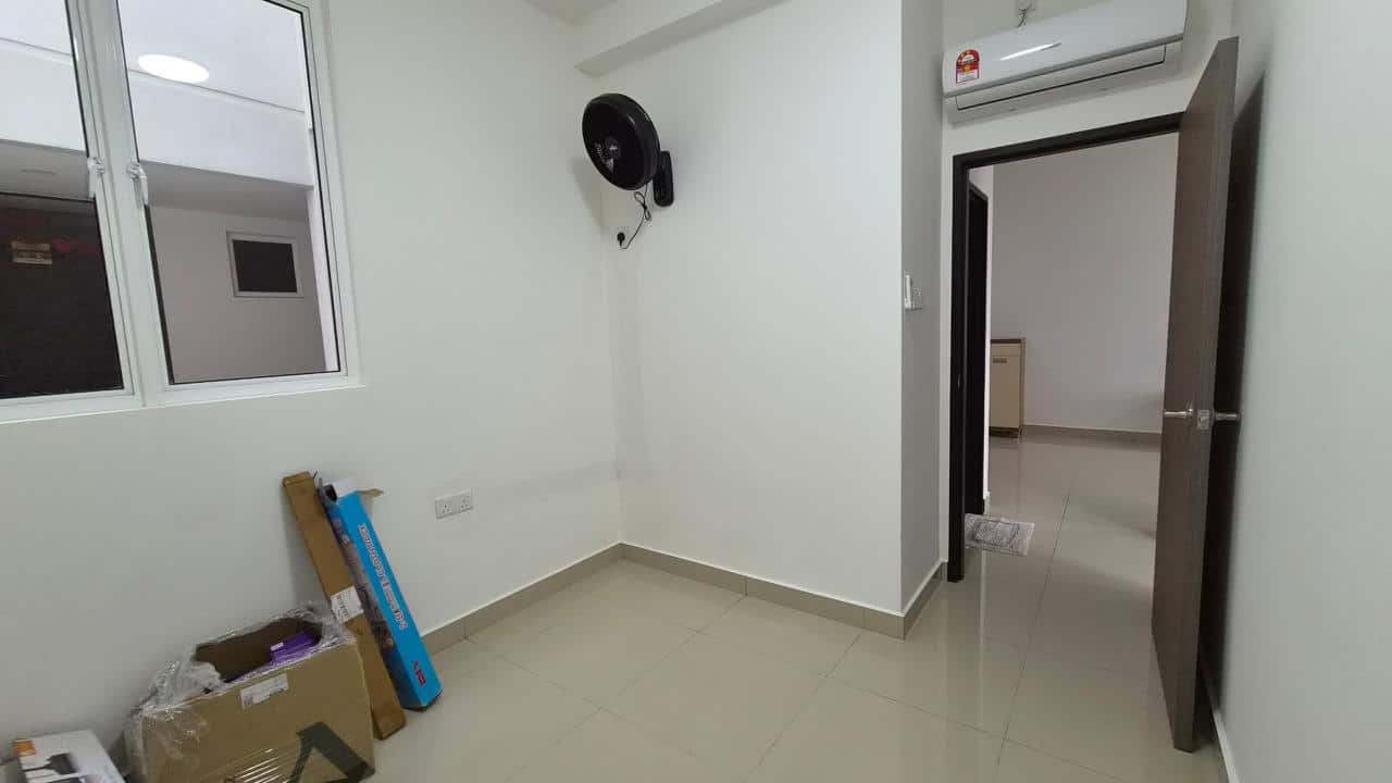 Small Room Trellis Residence 1