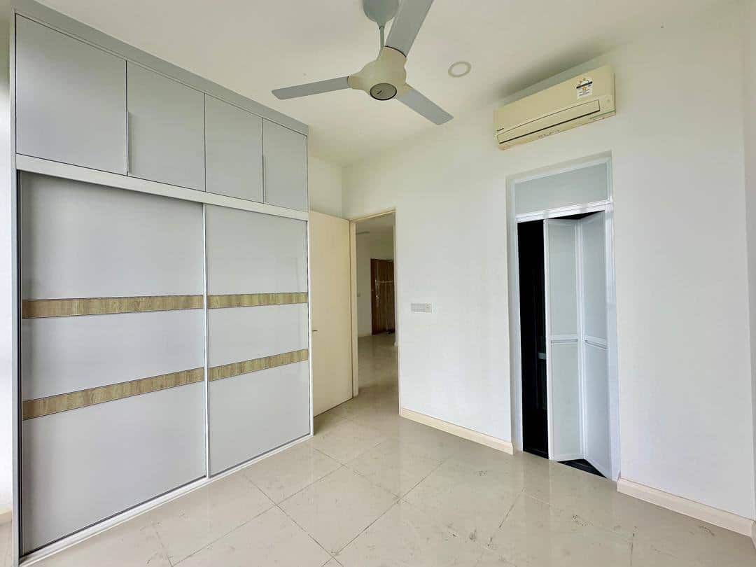 Condo D'Pristine 4
