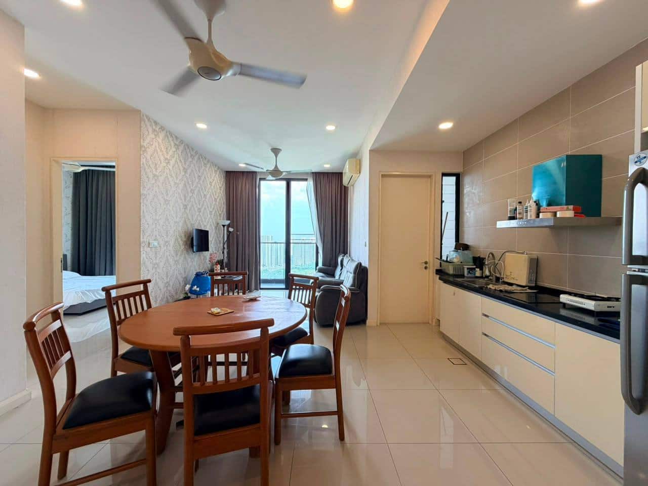Condominium Medini 1