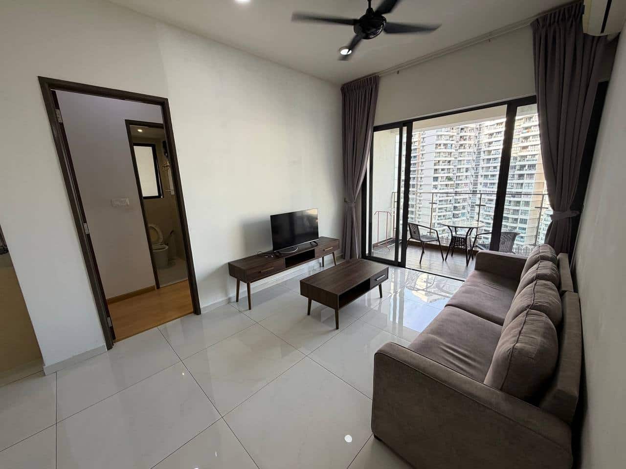 Condo Country Garden Danga Bay – Bay Laurel 14B 3