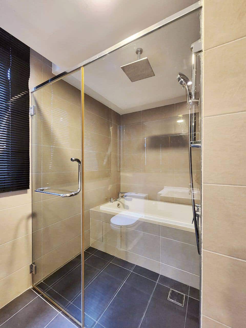 Condo Puteri Harbour 9