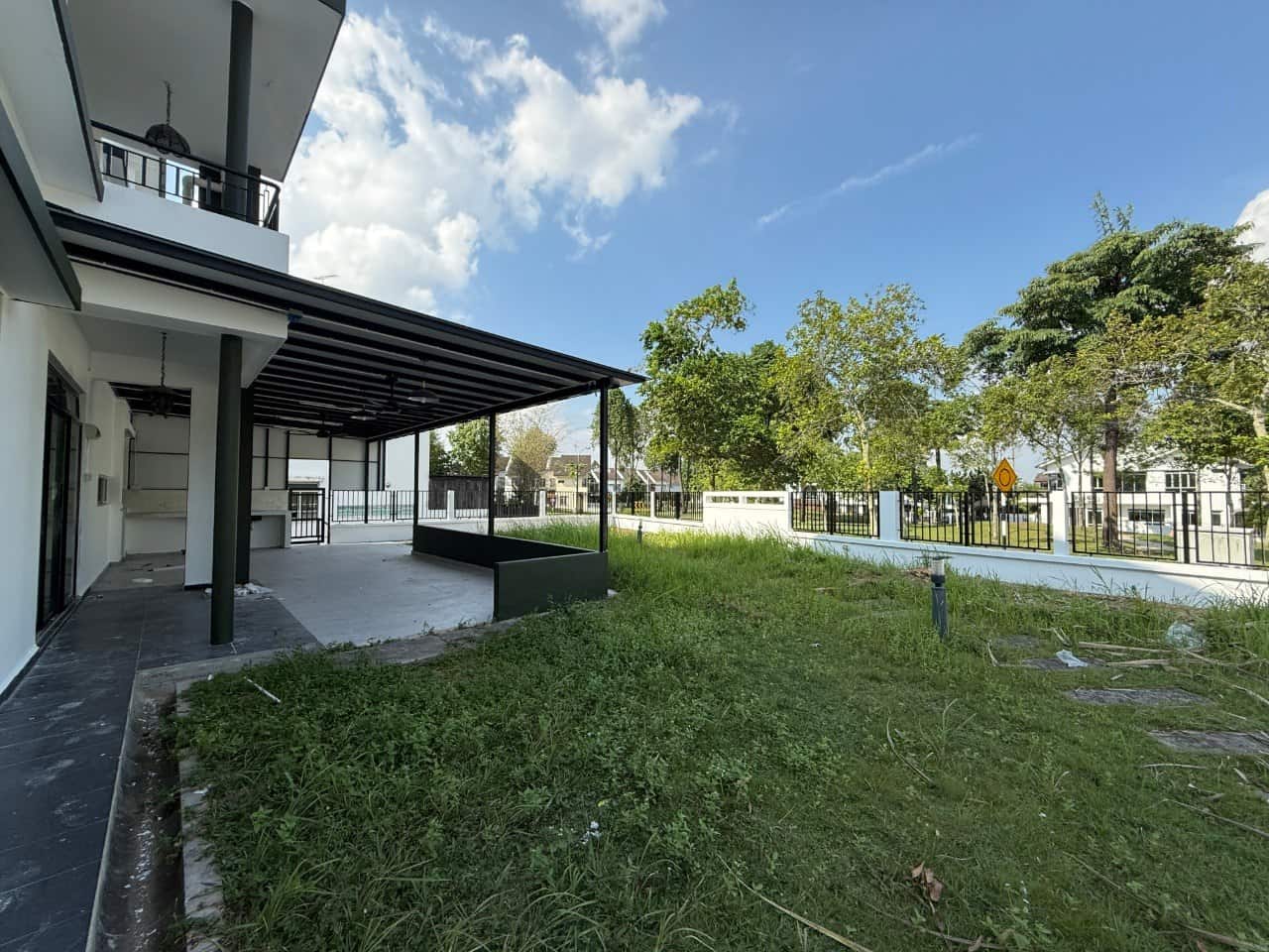 Double Storey Terrace House Horizon Hills 9