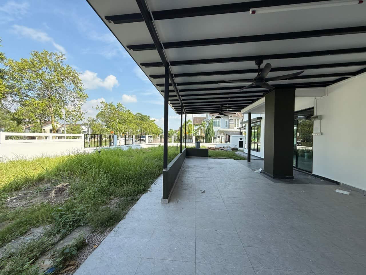 Double Storey Terrace House Horizon Hills 8