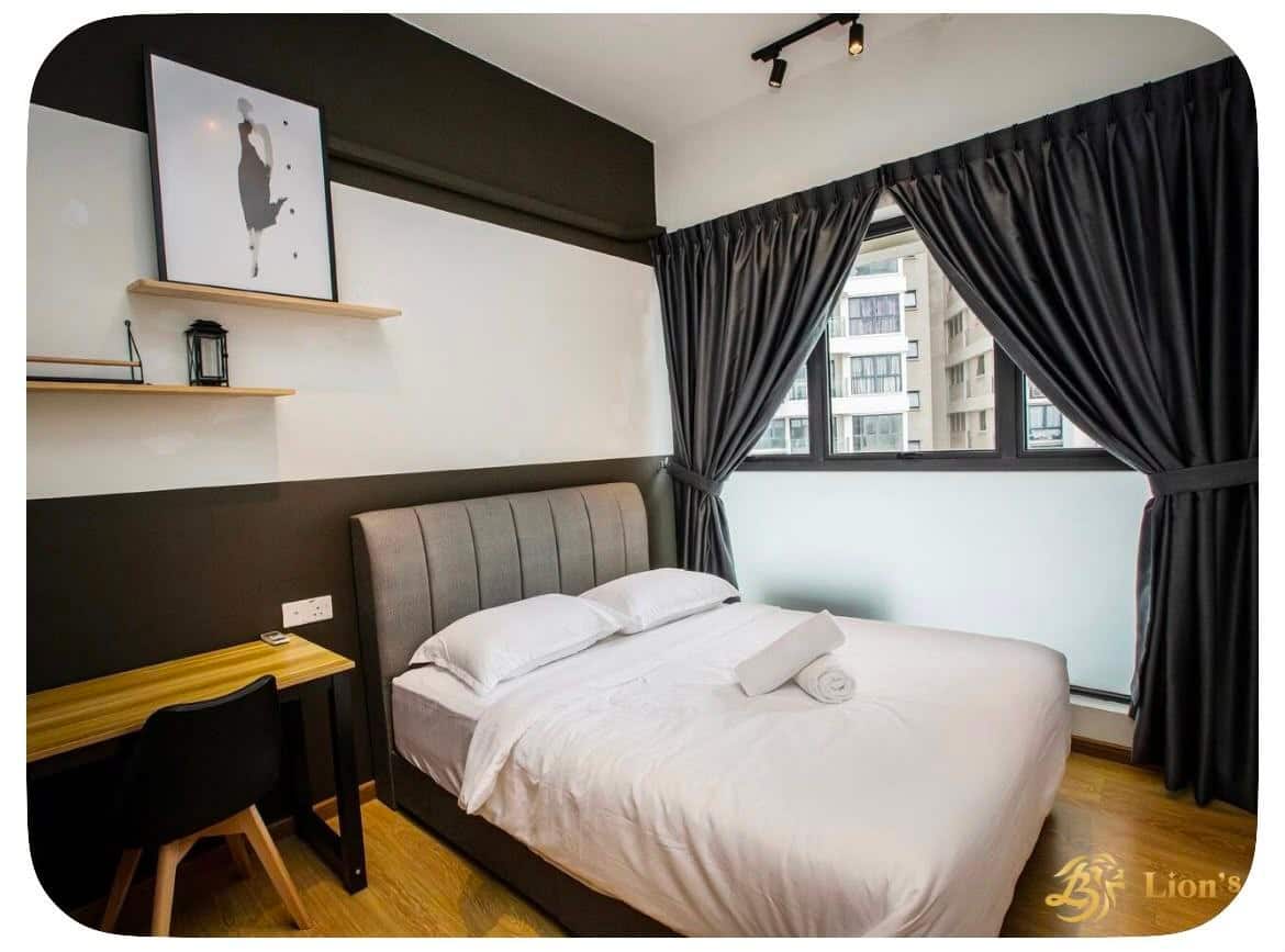 Condo Danga Bay 8