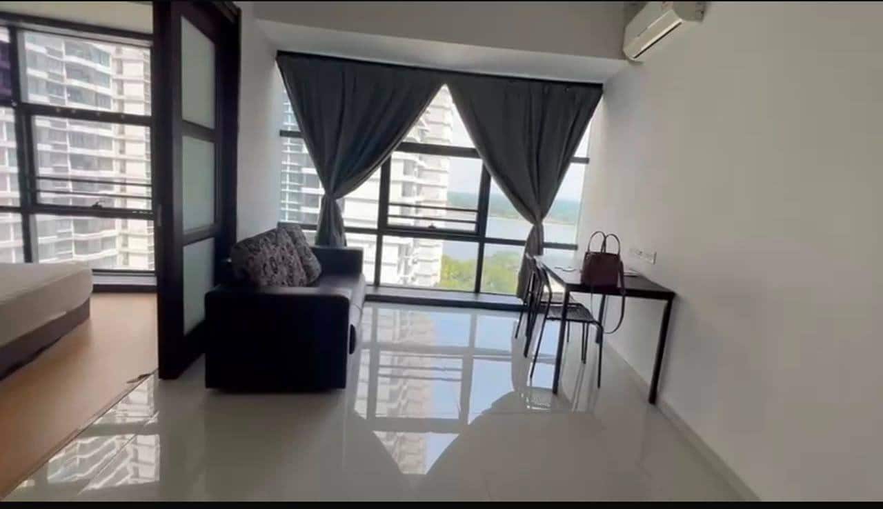 Condo Amberside Country Garden Danga Bay 1