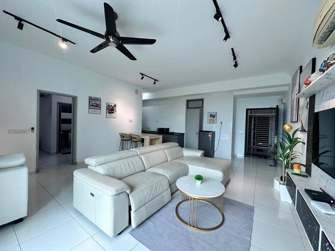 Executive Suite Bukit Indah 4