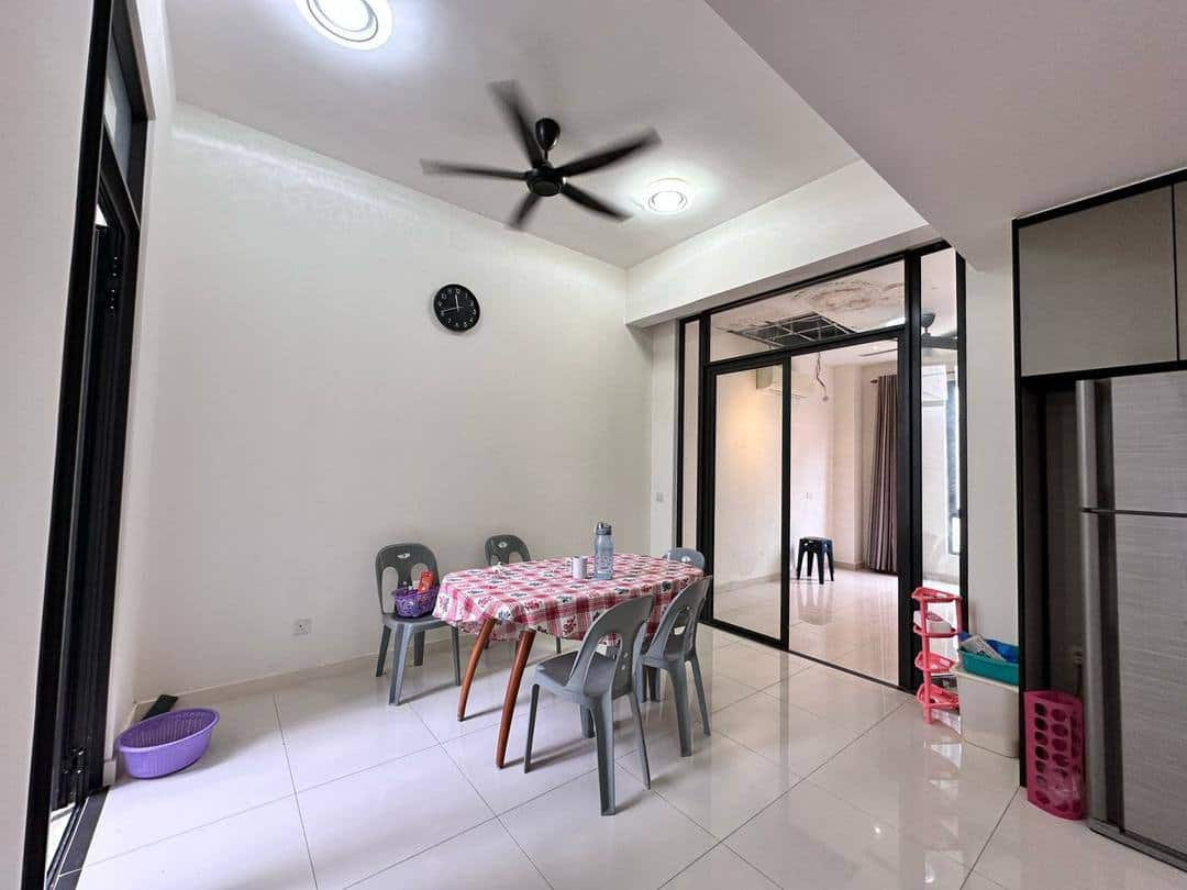 2-Storey Terrace Avira Medini 3