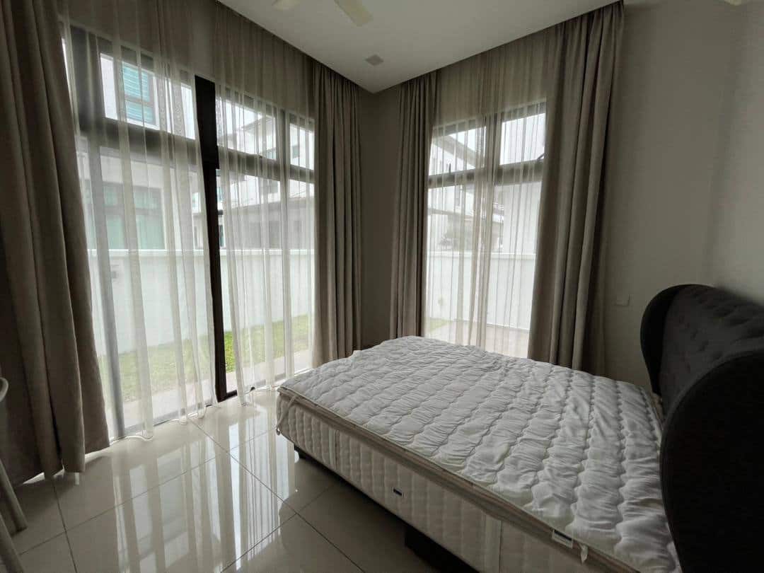 Double Storey Terrace Taman Perling 5
