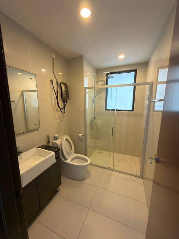 Condo Danga Bay 8