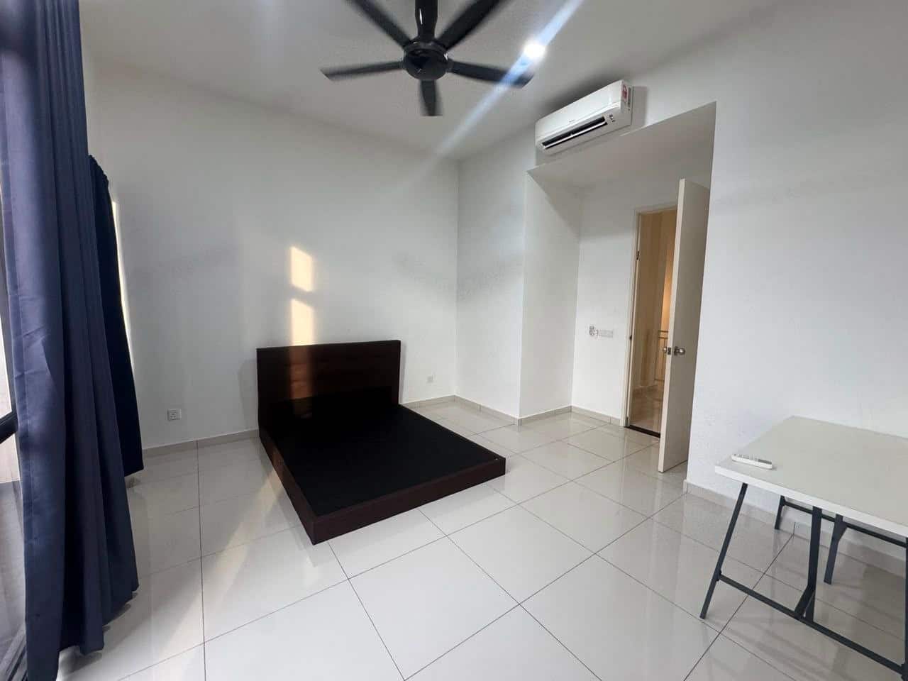 2-Storey Terrace House Eco Summer (Brighton) 4