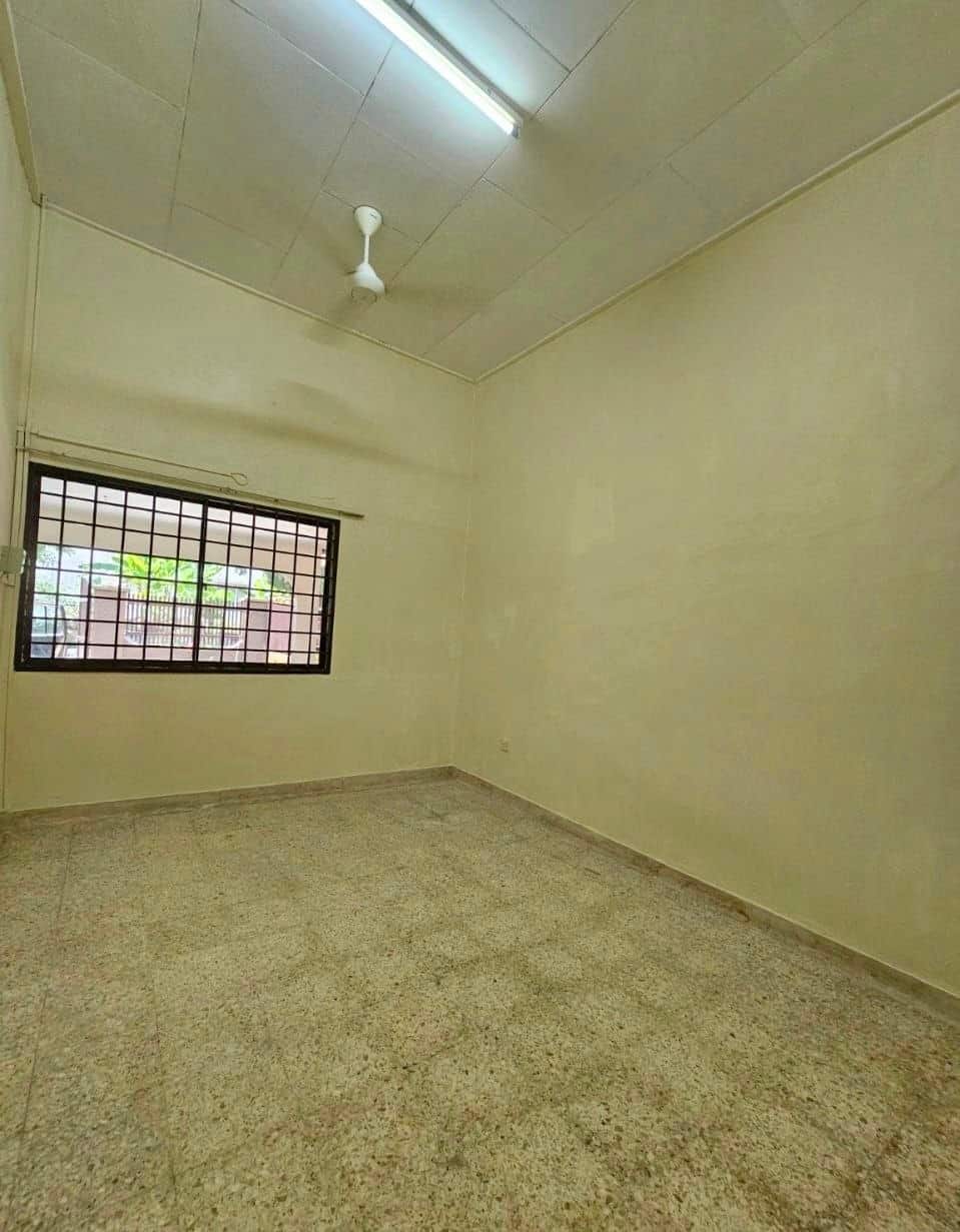Single Story Terrace House Taman Perling 4