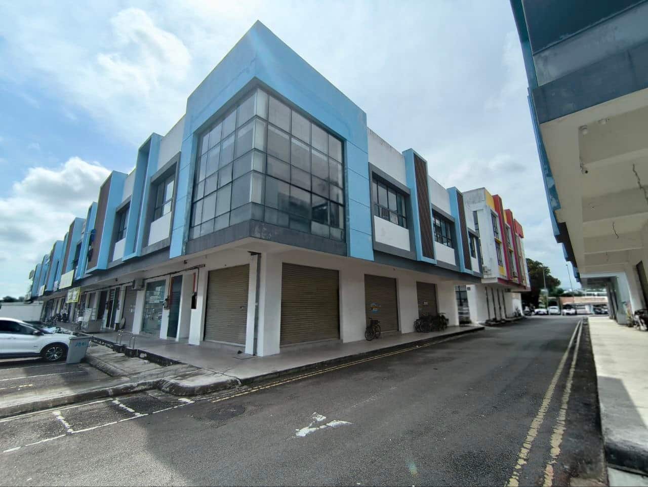 2-Storey Shoplot Pekan Nanas 3