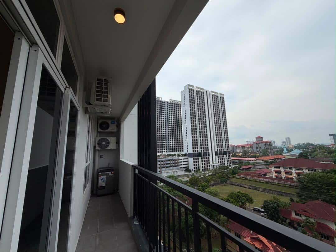 Condominium Trellis Residence 7
