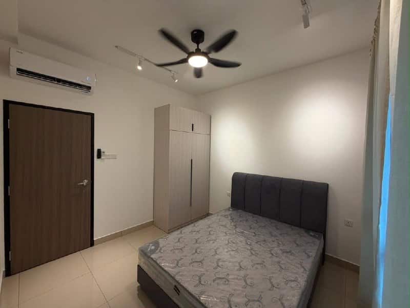 Condominium Trellis Residence 4