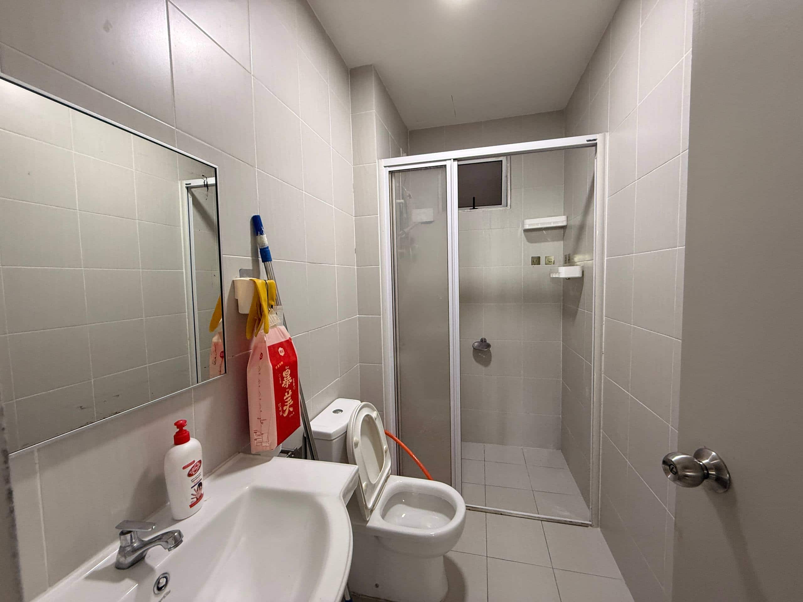 Condominium Meridin Bayvue 10