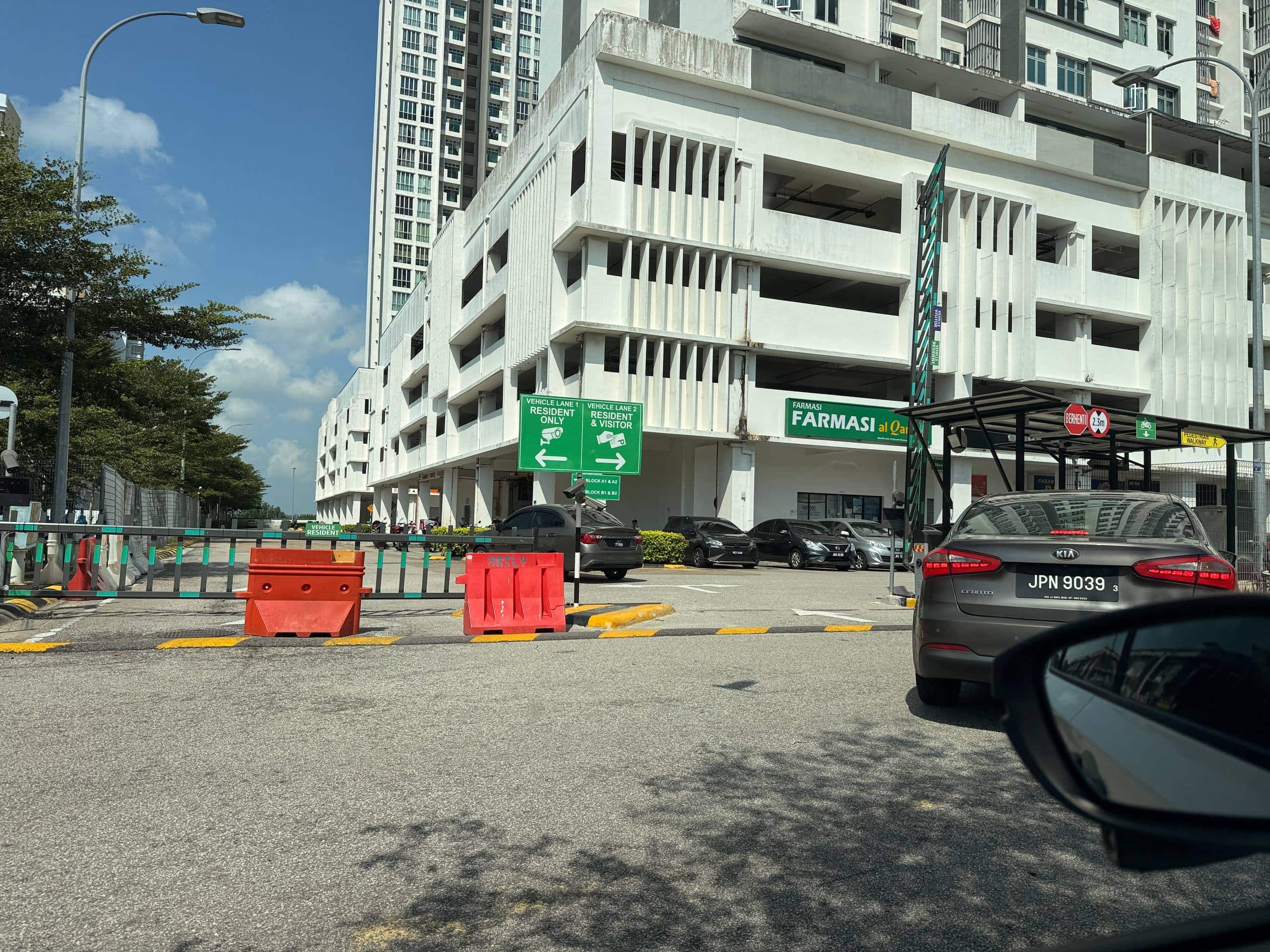 Condominium Meridin Bayvue 2