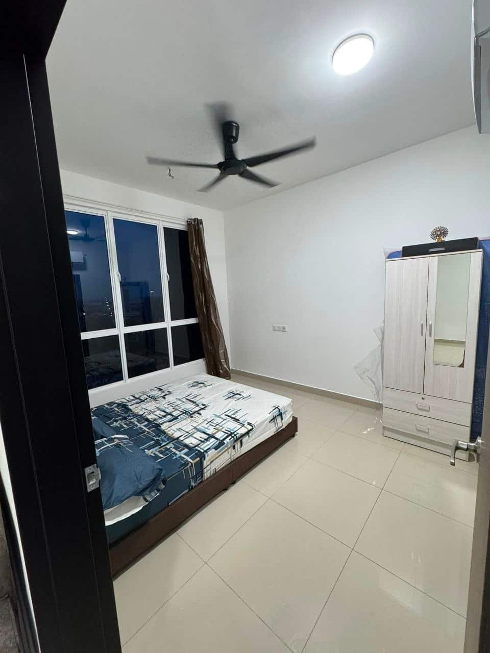 Condominium Trellis Residence 2