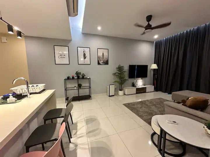 Condo Mosaic Southkey 2