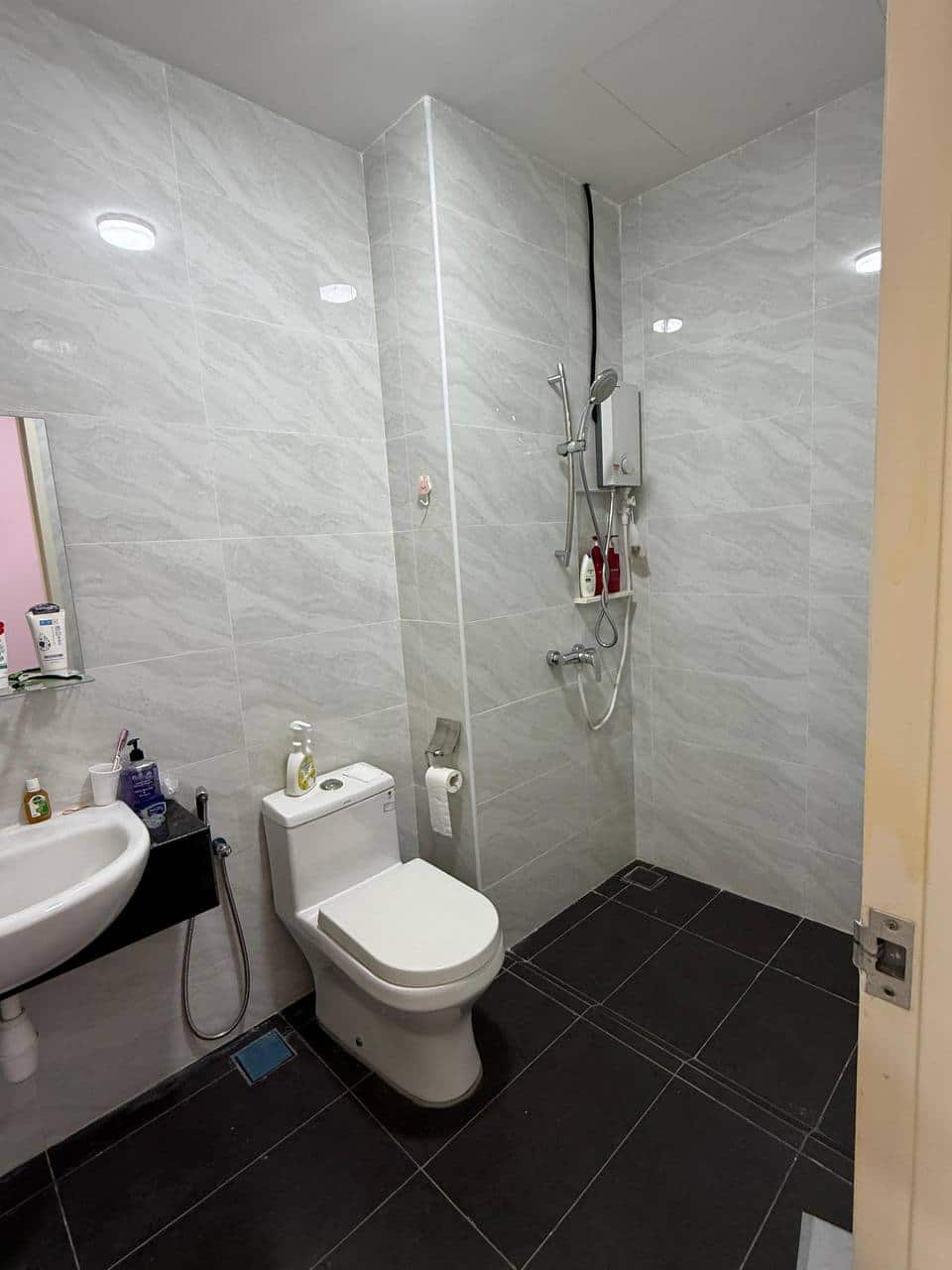 Condominium SKS Pavilion 7