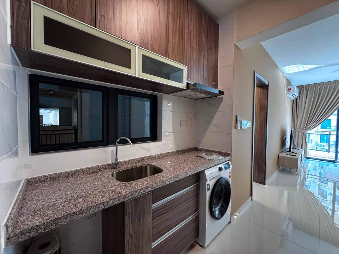 Dual-Key Condominium Twin Galaxy Residence 7