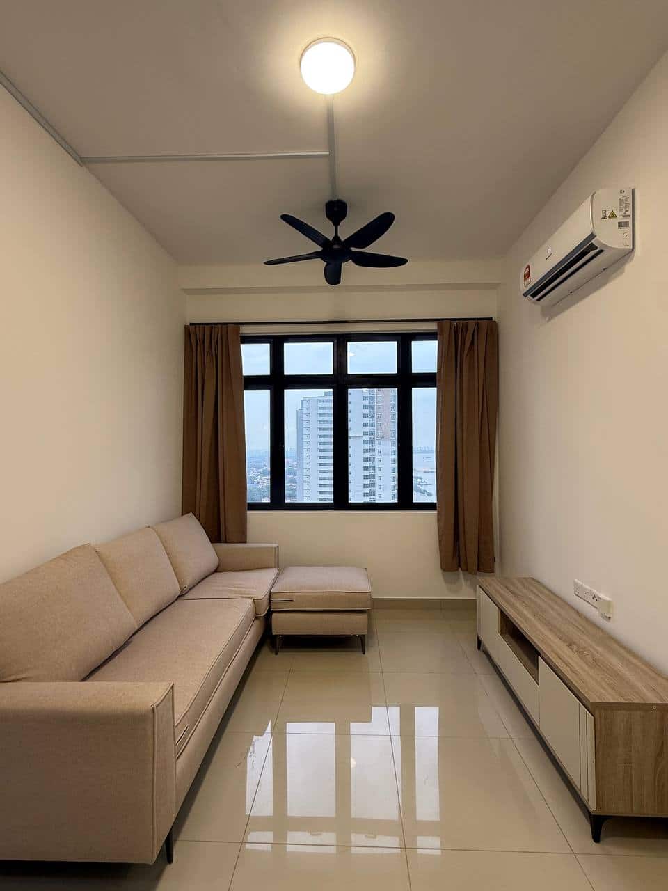 Condominium Meldrum Heights Residence 3