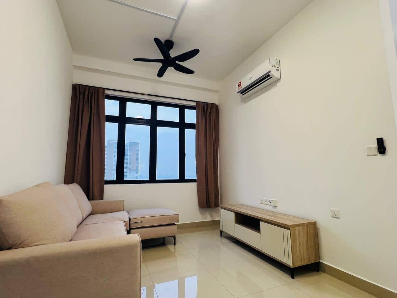 Condominium Meldrum Heights Residence 2