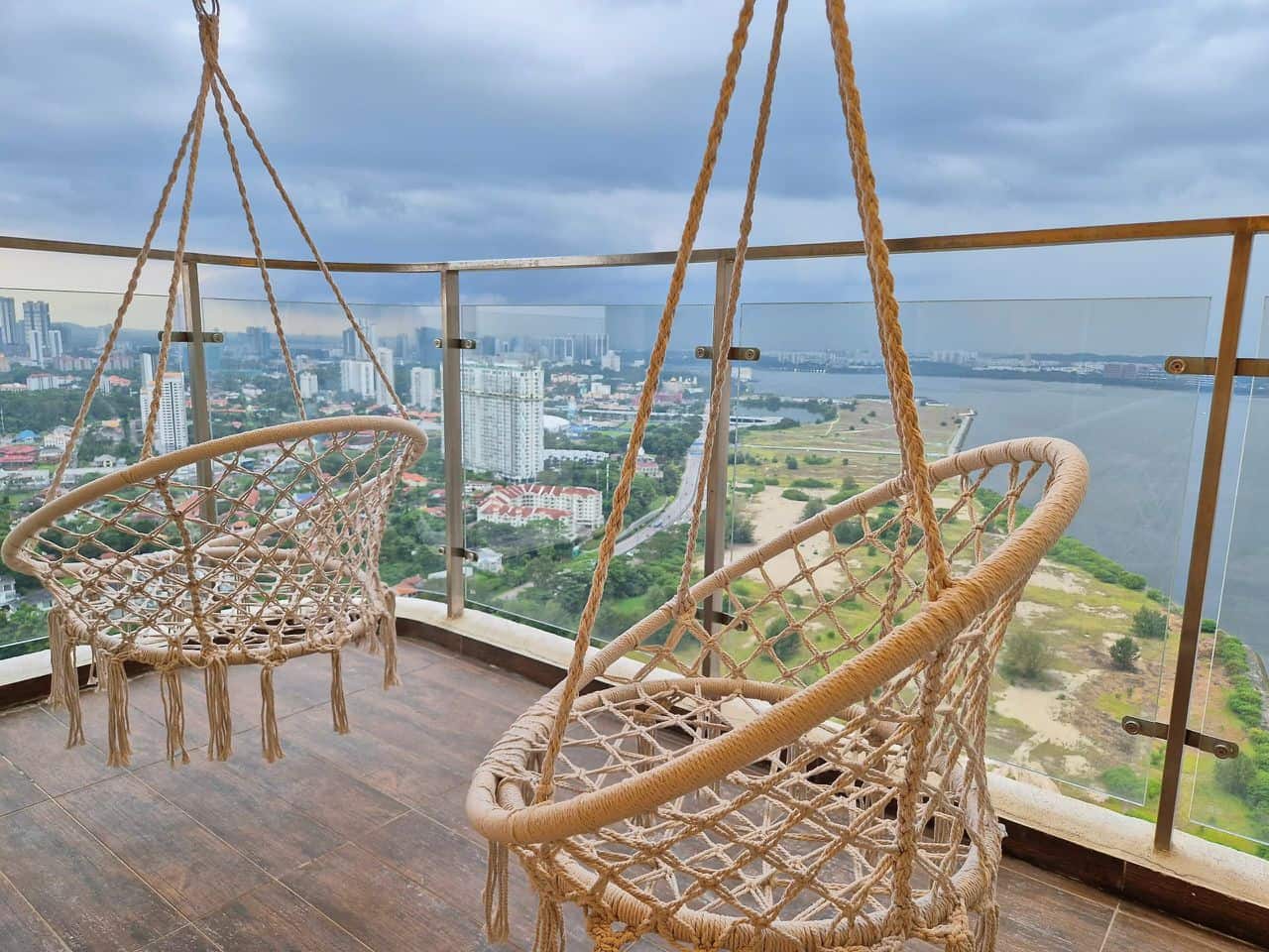 Condominium Kingsbay @ Country Garden Danga Bay 5