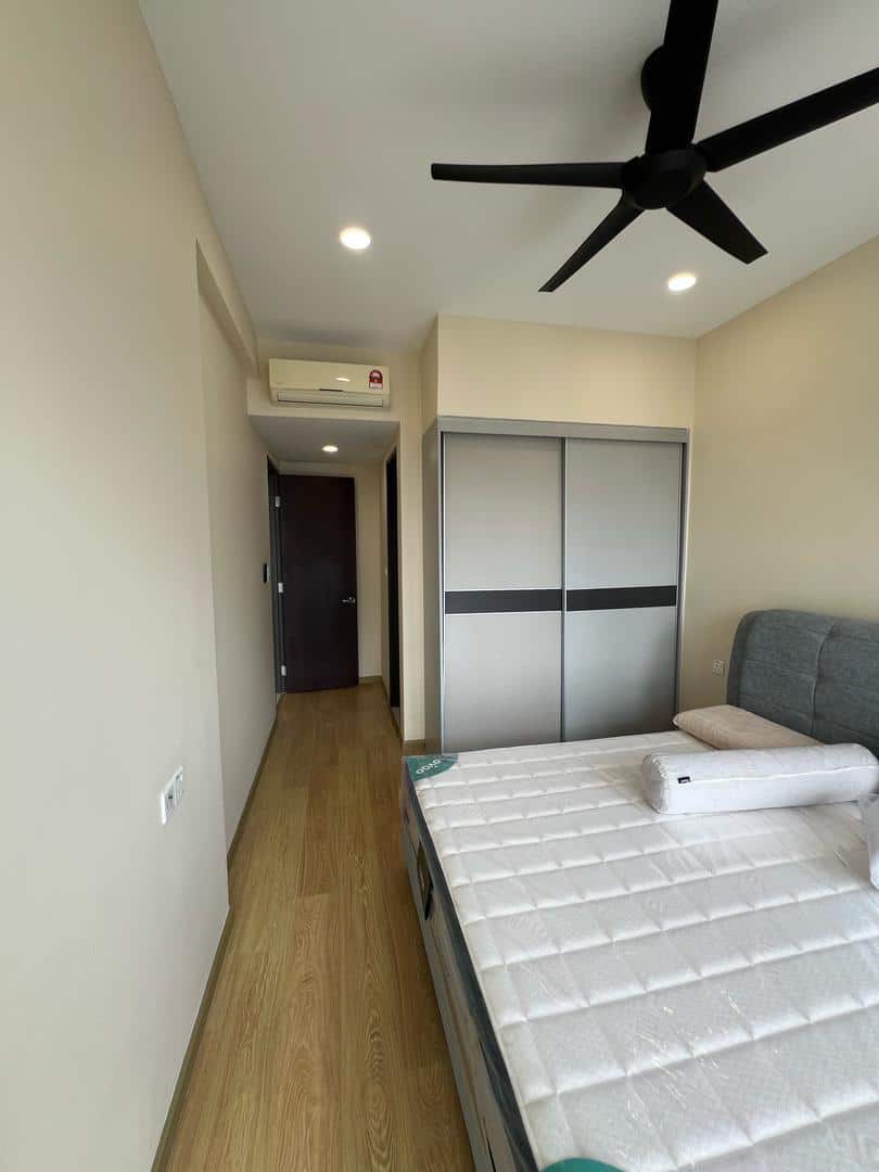 Condo Danga Bay Country Garden 4