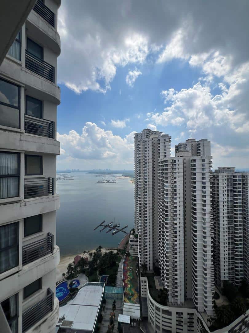 Condo Danga Bay Country Garden 6
