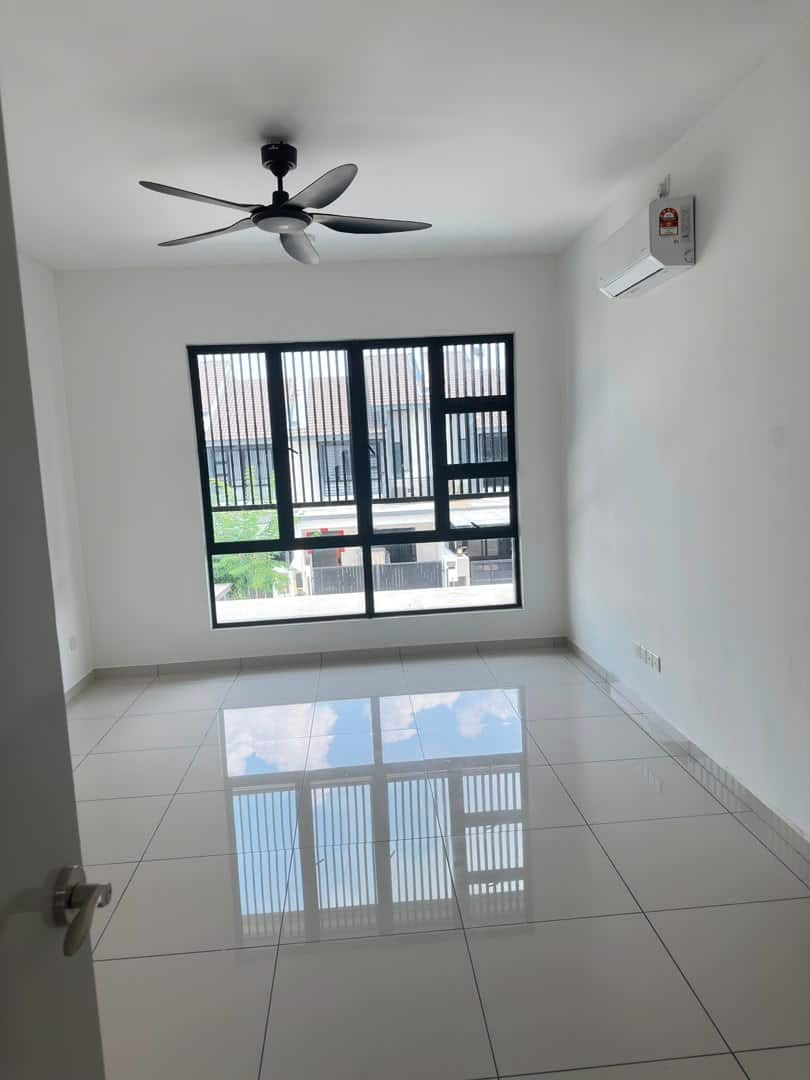 Double Storey Terrace Austin Crest Ruby @ Bandar Jaya Putra 2