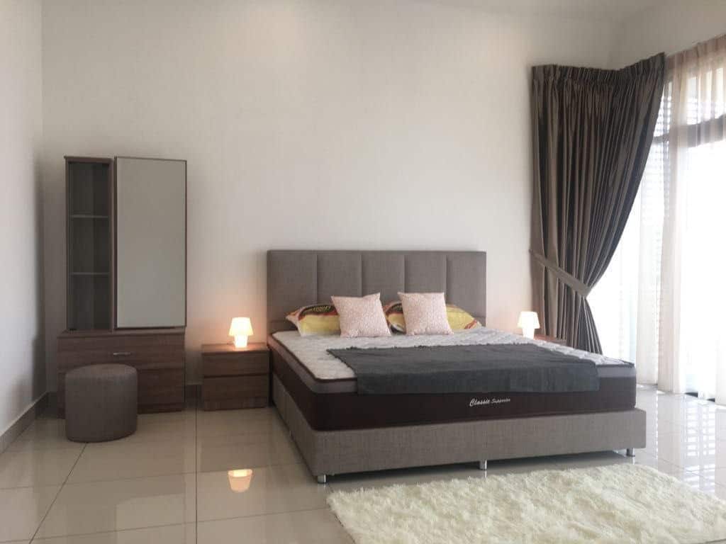 Condominium Austin Heights 6