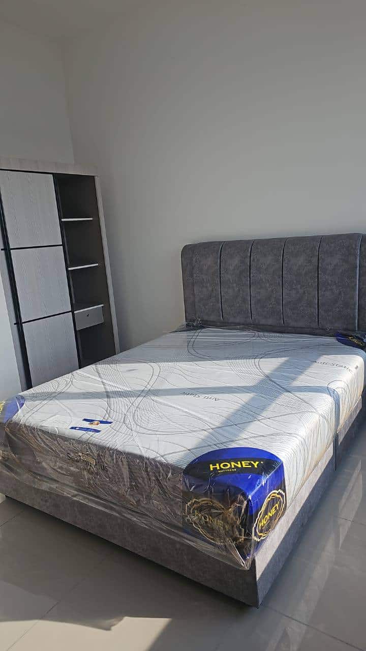 Condo Danga Bay 5