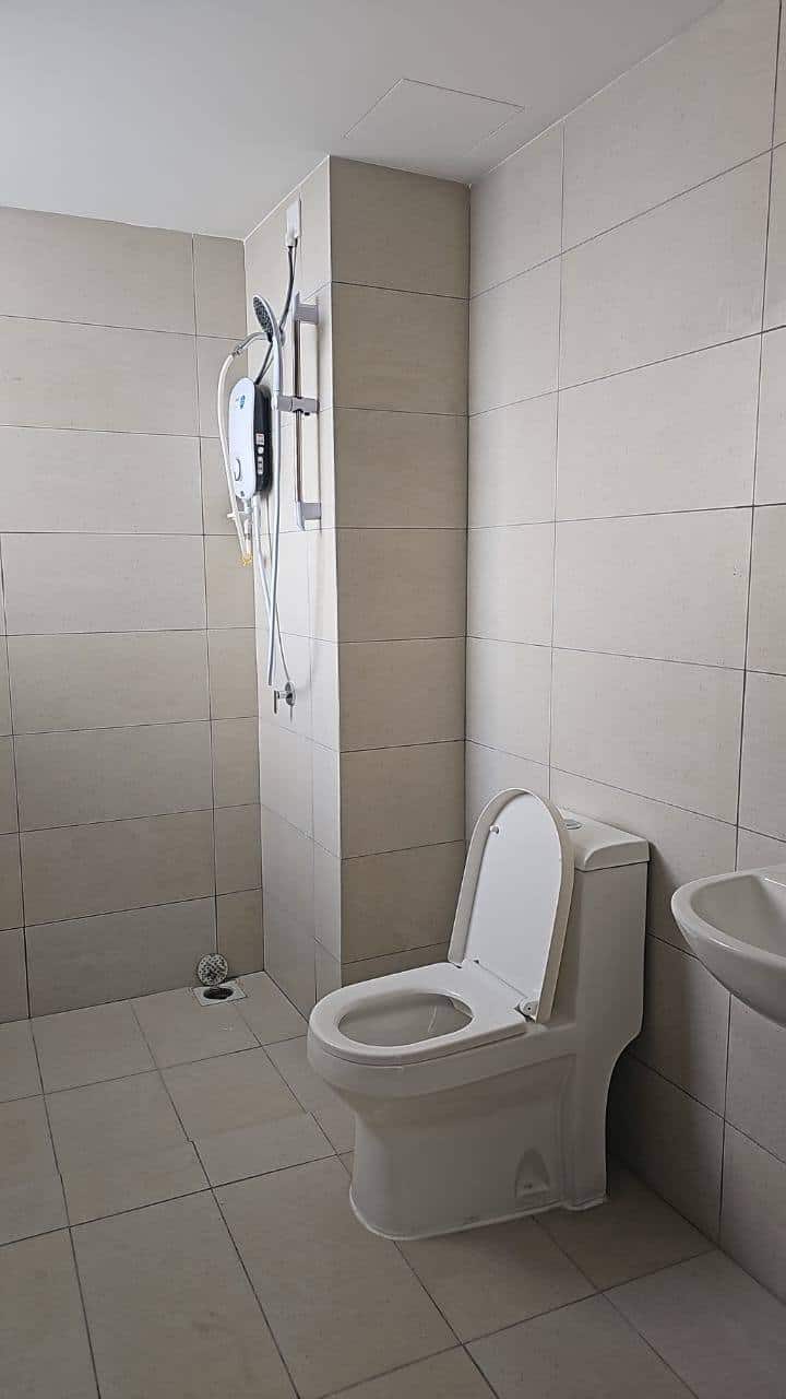 Condo Danga Bay 8