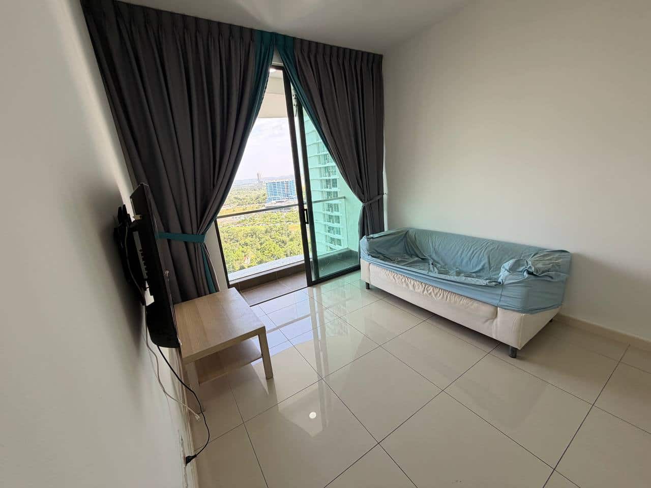 Condo Medini 7