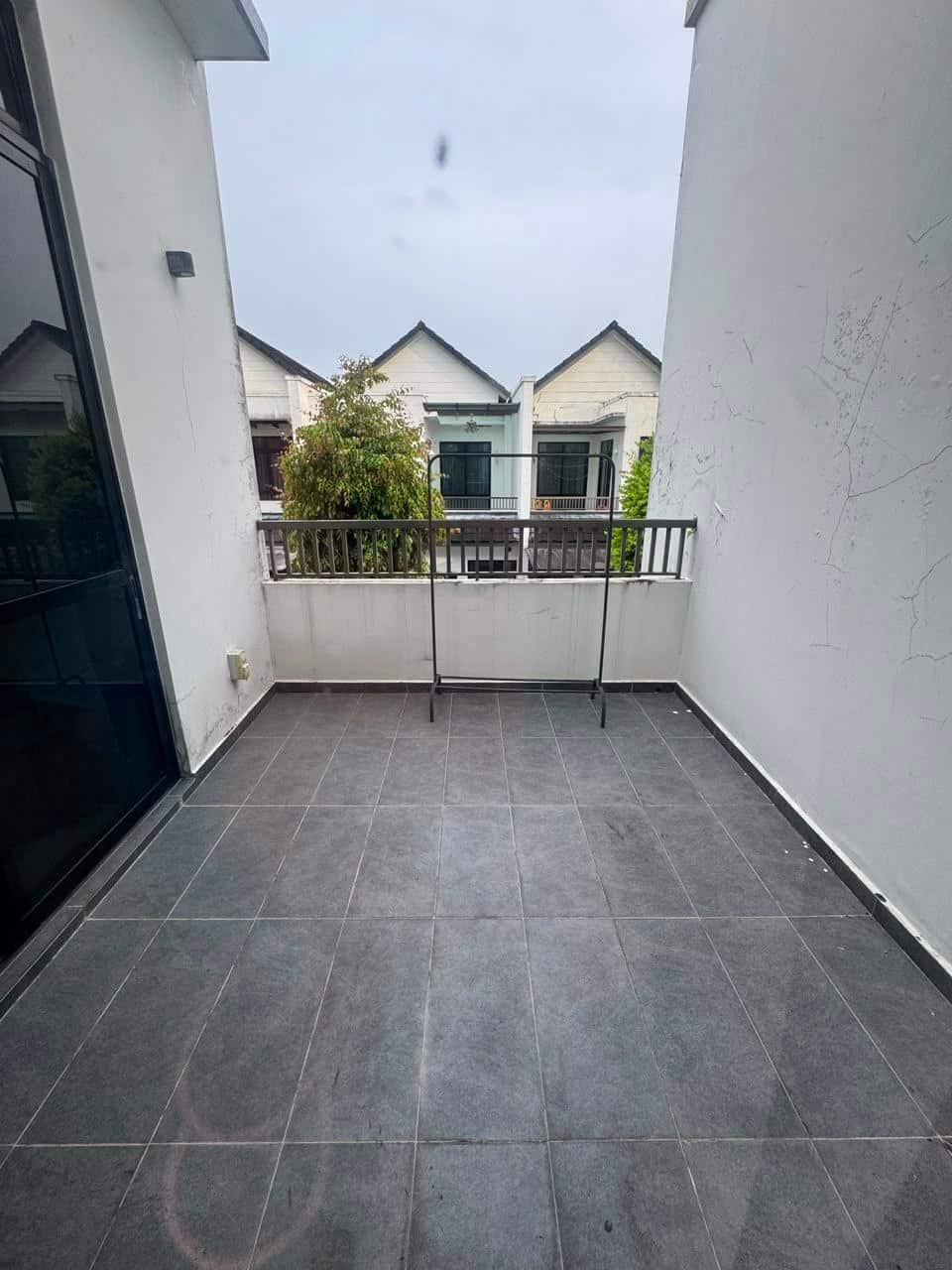 2-Storey Terrace House Eco Summer 3