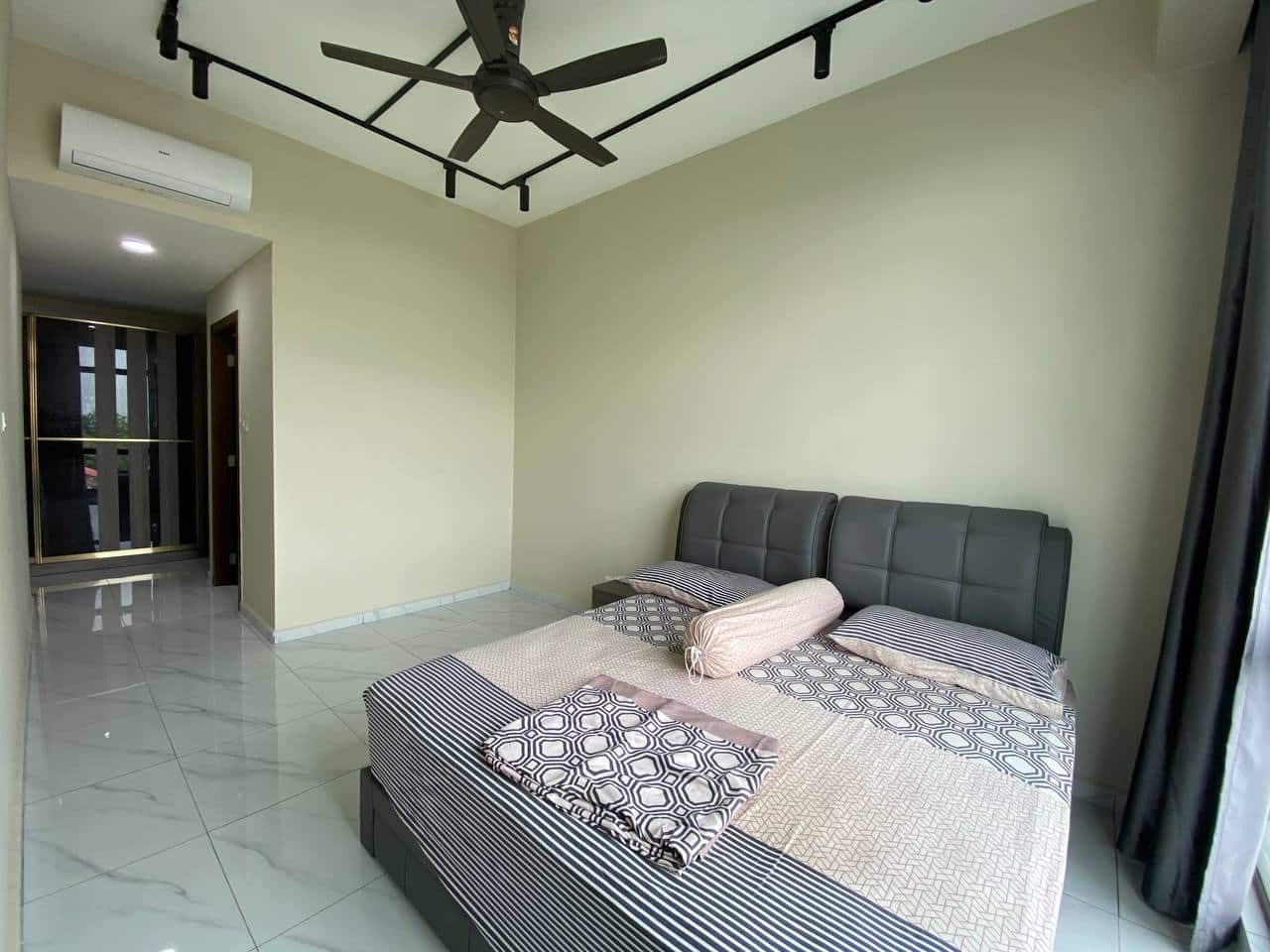 Condo Wave Marina Cove 3