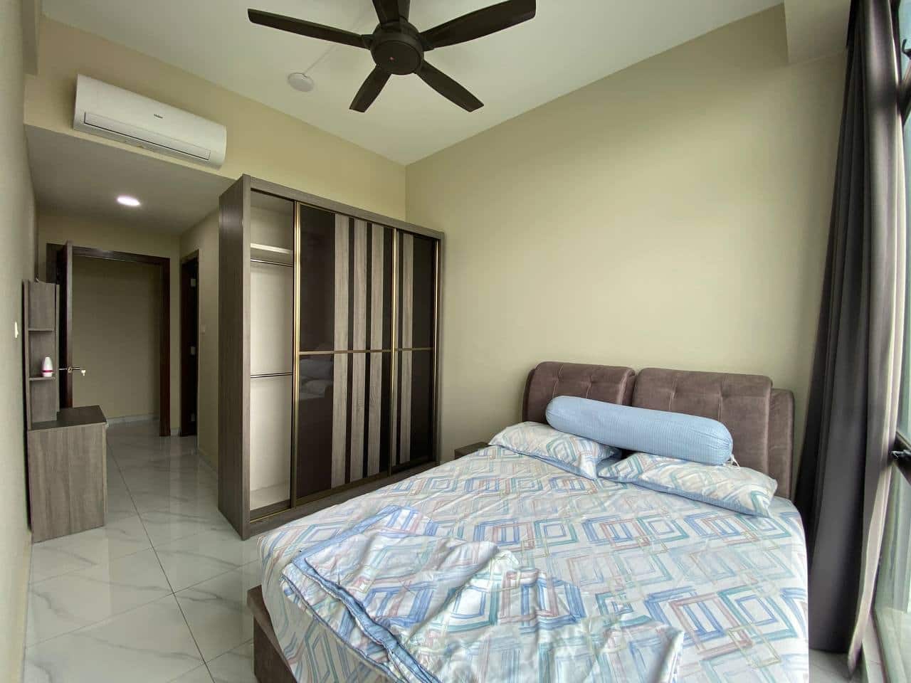 Condo Wave Marina Cove 4