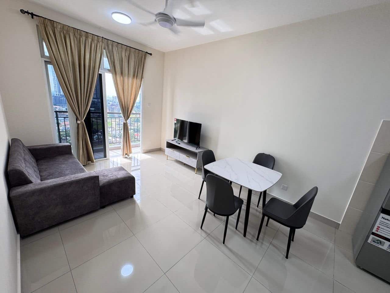Condominium Trellis 1